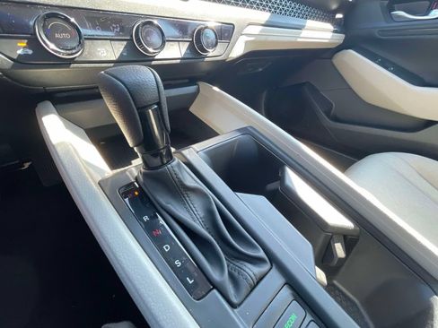 Used 2025 Honda Accord SE image 32
