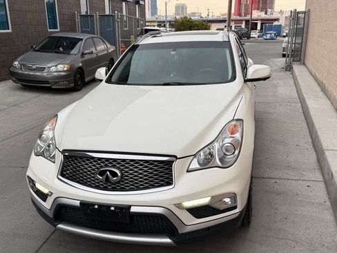 Used 2016 INFINITI QX50 AWD w/ Deluxe Touring Package image 8