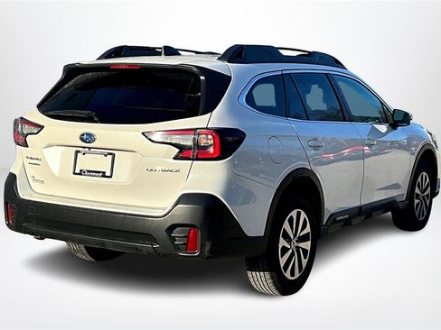 Used 2022 Subaru Outback Premium image 5