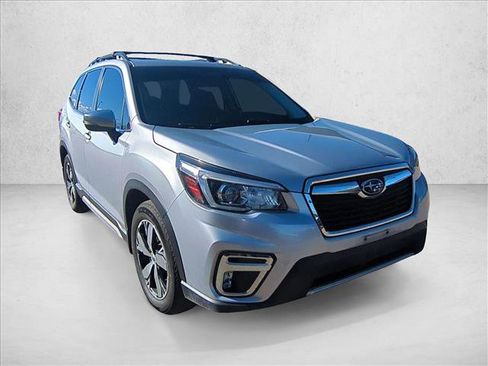 Used 2020 Subaru Forester Touring image 3