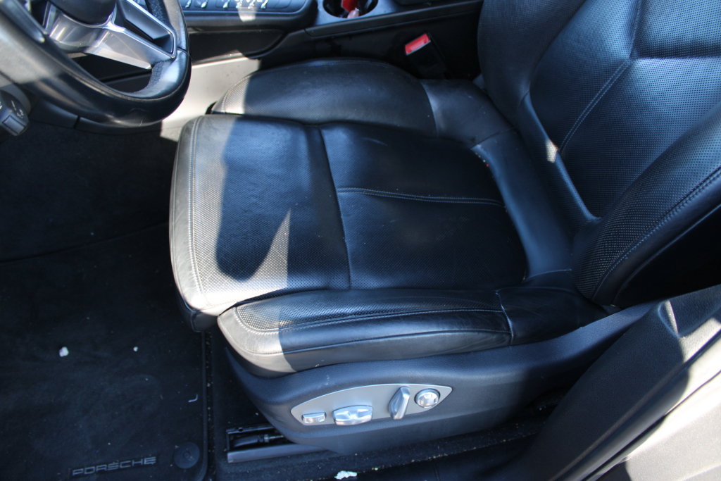 Used 2015 Porsche Macan S AWD/4WD image 18
