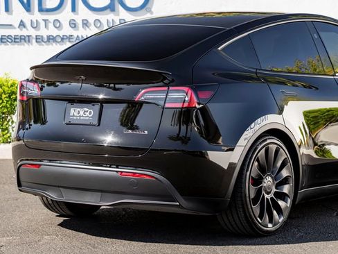 Used 2023 Tesla Model Y Performance AWD/4WD image 7
