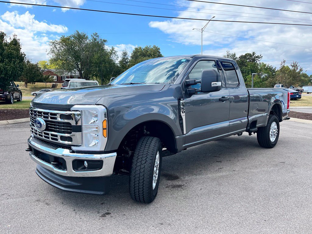 New 2026 Ford F350 XLT AWD/4WD image 3
