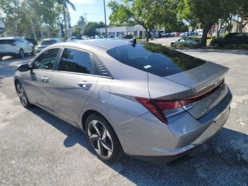 Certified 2023 Hyundai Elantra SEL w/ Convenience Package FWD image 3