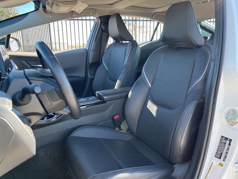 Used 2024 Toyota Prius XLE image 25