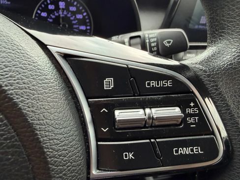 Used 2019 Kia Forte LXS FWD image 18