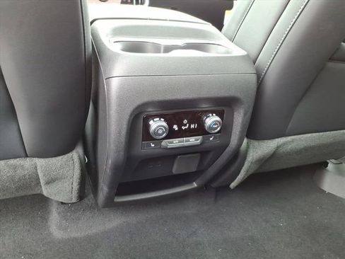 New 2026 GMC Acadia Denali w/ Super Cruise Package image 17