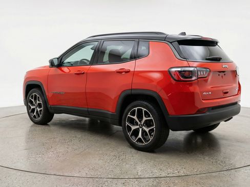 Used 2025 Jeep Compass Limited AWD/4WD image 6