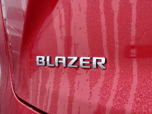 Used 2025 Chevrolet Blazer LT image 6