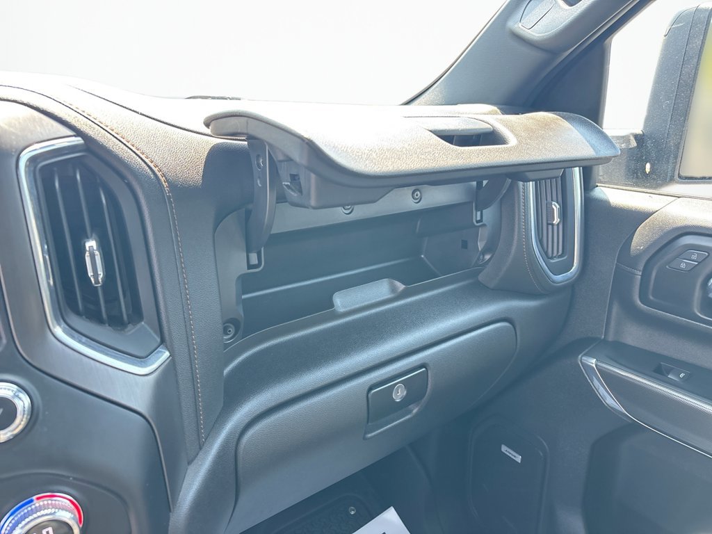Used 2022 GMC Sierra 2500 AT4 w/ AT4 Preferred Package AWD/4WD image 39