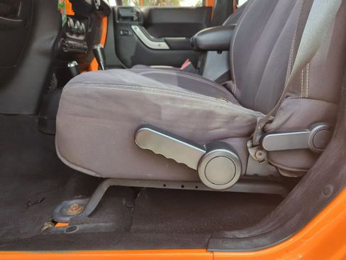 Used 2013 Jeep Wrangler Unlimited Sahara w/ Dual Top Group image 13