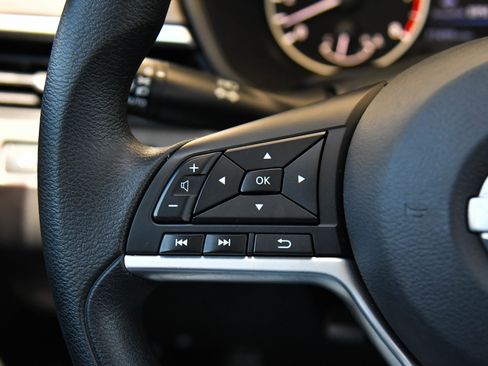 Used 2023 Nissan Altima 2.5 SV FWD image 29