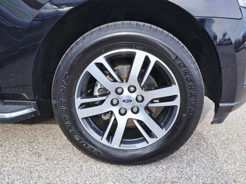 Used 2022 Ford Expedition Limited AWD/4WD image 9