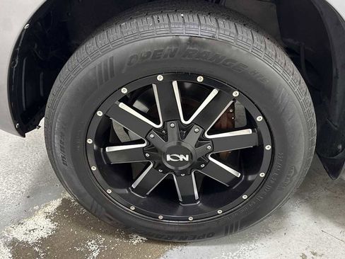 Used 2010 Toyota Sequoia Platinum image 10