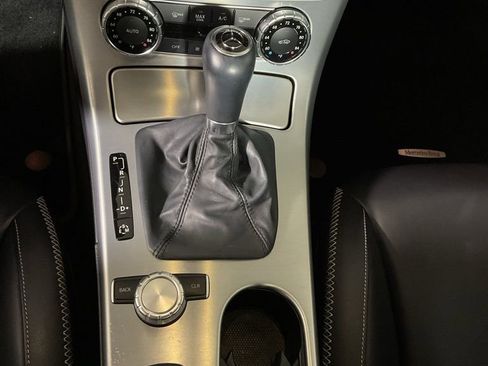 Used 2012 Mercedes-Benz SLK 350 image 25