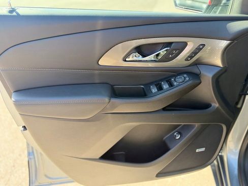 Used 2023 Chevrolet Traverse Premier AWD/4WD image 11