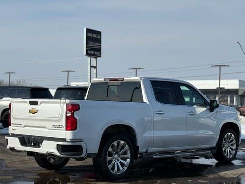 Used 2021 Chevrolet Silverado 1500 High Country image 37