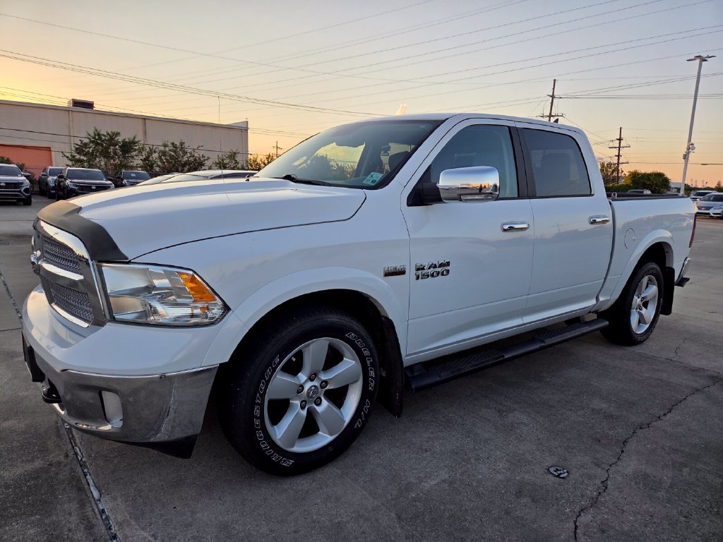 Used 2018 RAM 1500 SLT RWD image 1