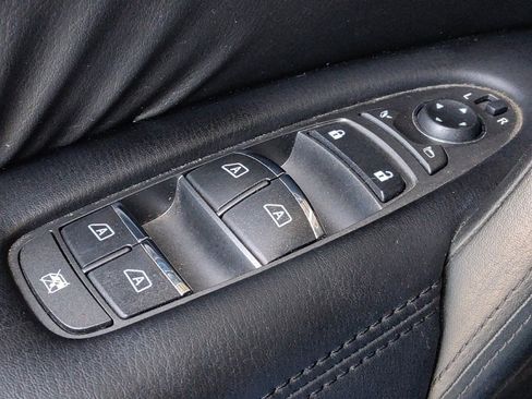 Used 2021 Nissan Armada SV w/ SV Appearance Package RWD image 27
