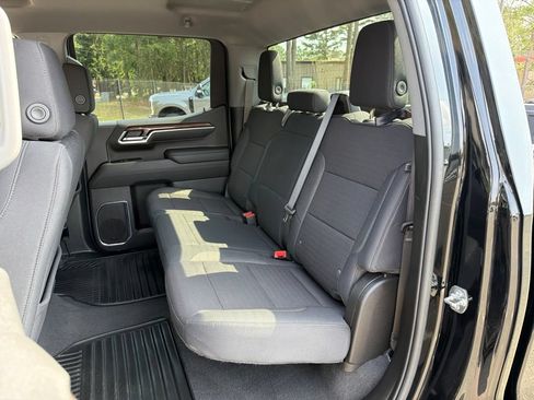 Used 2025 Chevrolet Silverado 1500 LT AWD/4WD image 19