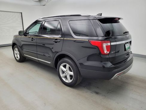 Used 2017 Ford Explorer XLT w/ Equipment Group 202A AWD/4WD image 3