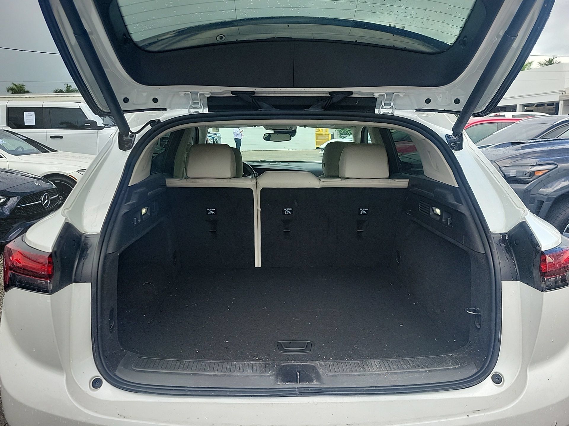 Used 2023 Buick Envision Essence AWD/4WD image 12
