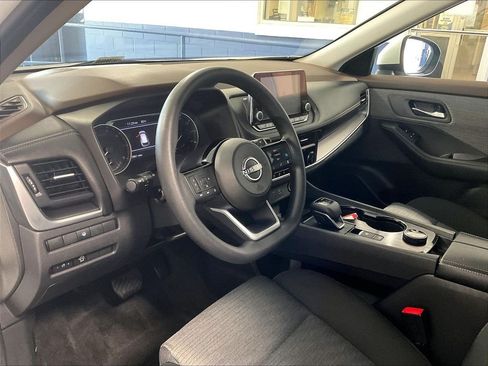Used 2023 Nissan Rogue SV AWD/4WD image 8