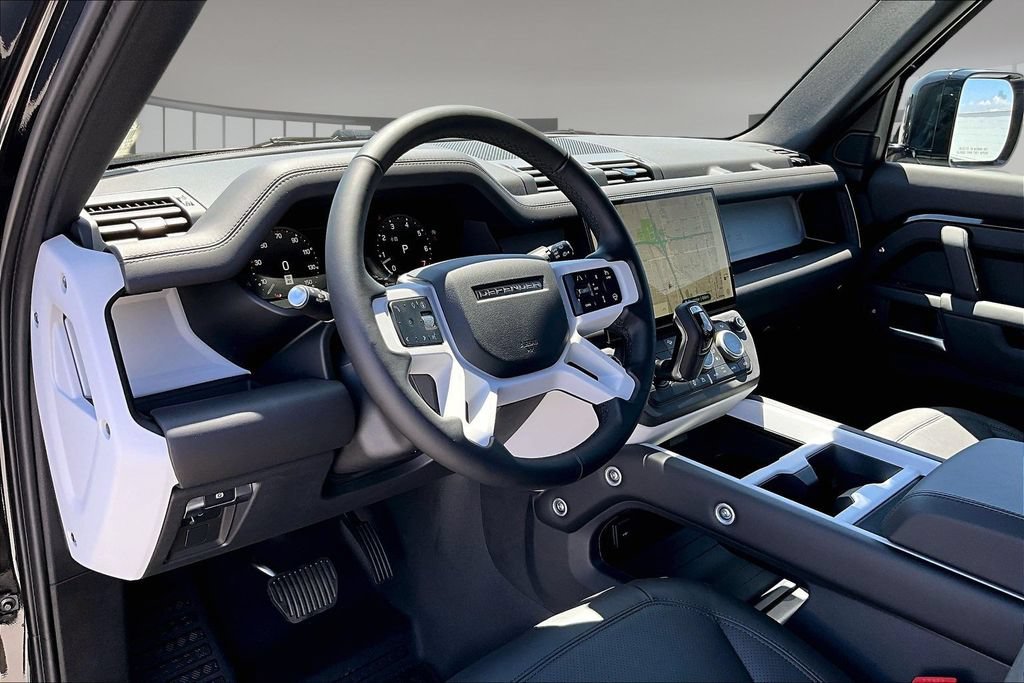 New 2026 Land Rover Defender 130 X-Dynamic SE AWD/4WD image 7