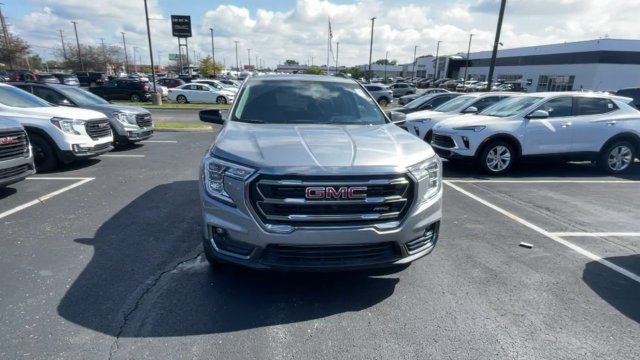 Used 2024 GMC Terrain AT4 w/ Tech Package AWD/4WD image 4