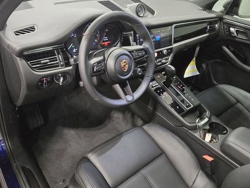 New 2026 Porsche Macan Turbo image 4