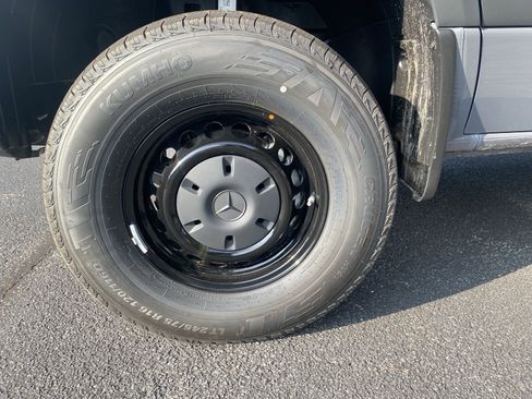 New 2024 Mercedes-Benz Sprinter 2500 image 20