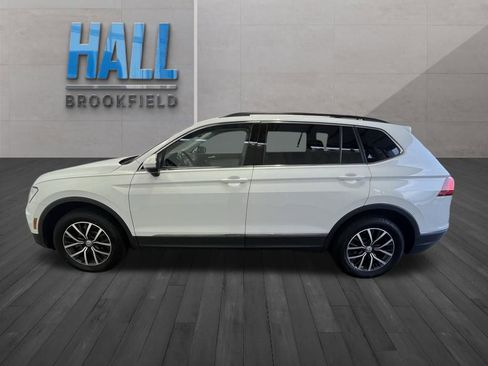 Certified 2020 Volkswagen Tiguan SE image 3