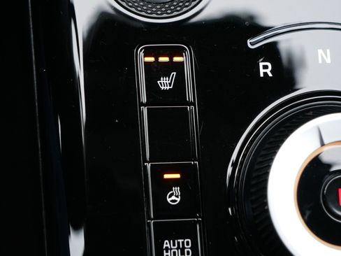 Certified 2023 Kia Niro EX w/ EX Cold Weather Package image 28