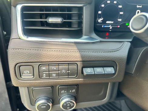 Used 2023 GMC Yukon Denali w/ LPO, Floor Liner Package RWD image 36