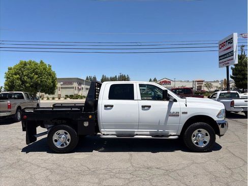 Used 2018 RAM 2500 Tradesman w/ Chrome Appearance Group AWD/4WD image 4