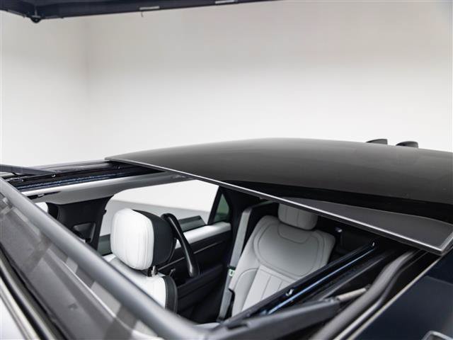 New 2027 Land Rover Range Rover Sport Battersea AWD/4WD image 14