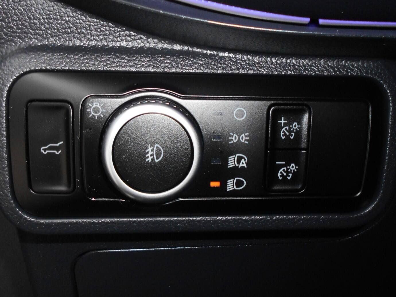 Used 2025 Ford Explorer ST AWD/4WD image 12