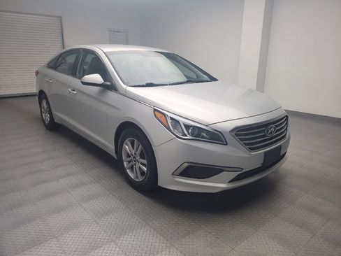 Used 2017 Hyundai Sonata SE FWD image 13