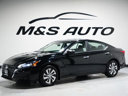 Used 2024 Nissan Altima 2.5 S image 4