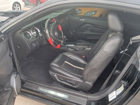 Used 2010 Ford Mustang GT Premium image 6
