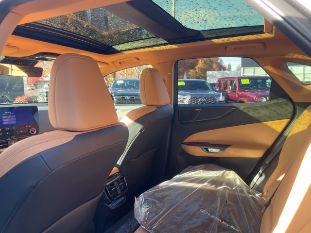 Used 2025 Lexus NX 350 AWD w/ Luxury Package image 18