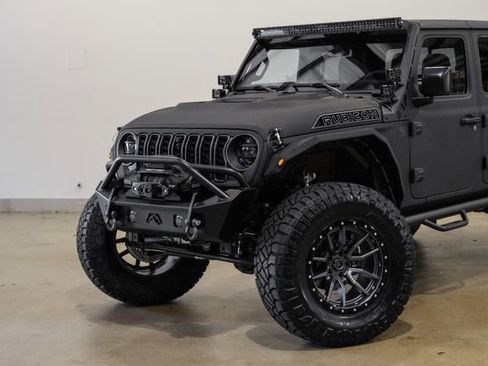 Used 2025 Jeep Gladiator Rubicon w/ Safety Group image 20