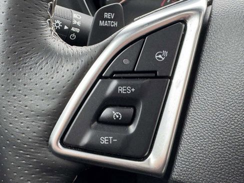 Used 2018 Chevrolet Camaro SS RWD image 12