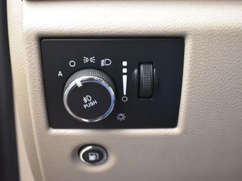 Used 2014 Jeep Grand Cherokee Limited AWD/4WD image 23