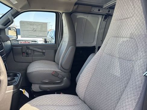 New 2026 GMC Savana 2500 image 11