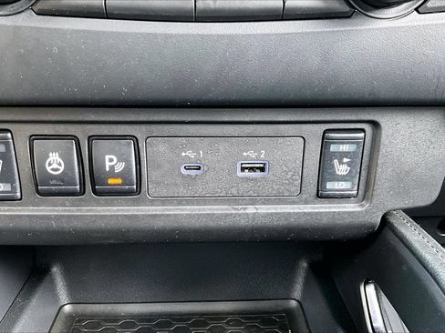 Used 2022 Nissan Frontier PRO-4X w/ Pro-4X Premium Package AWD/4WD image 17