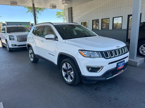 Used 2021 Jeep Compass Limited AWD/4WD image 2
