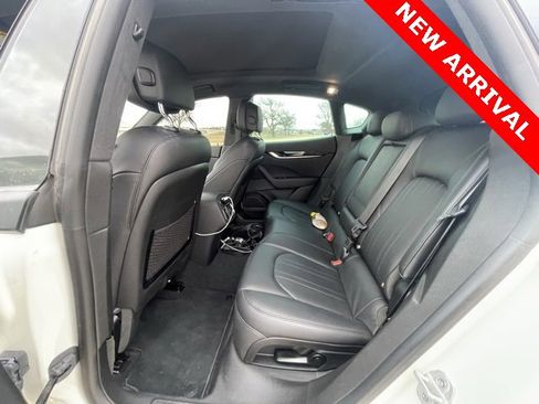 Used 2023 Maserati Levante Modena image 10