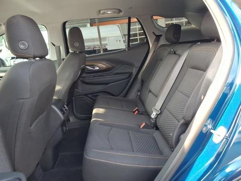 Used 2020 GMC Terrain SLE w/ Driver Convenience Package FWD image 9