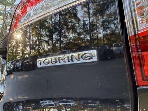 Used 2019 Honda Pilot Touring image 12